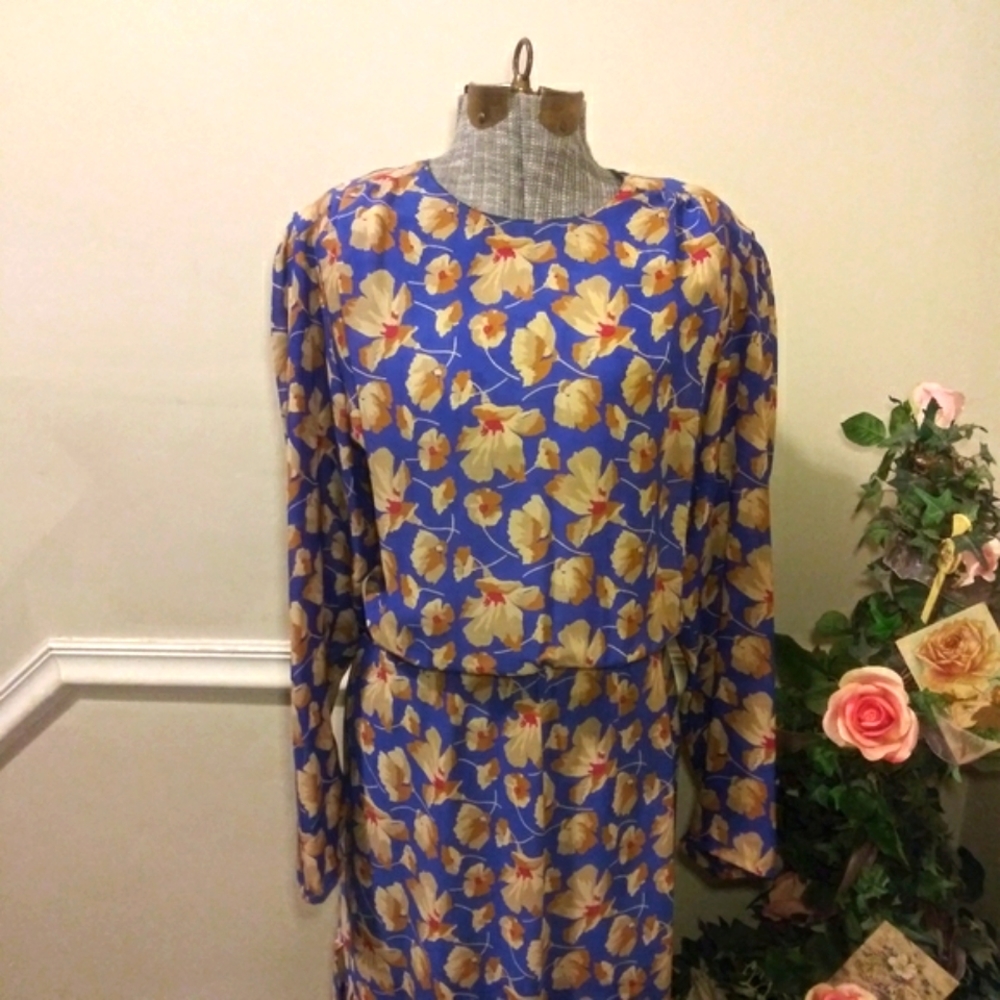 Vintage 1980's Jordan Ari Vibrant Blue, Tan & Red Poppy Print Midi Dress - Picture 2 of 12